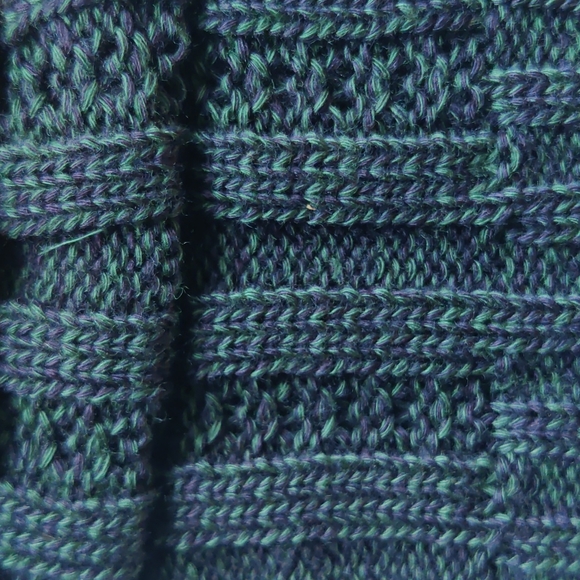 Cable knit arm warmers dark green teal, new in packaging - Picture 6 of 7